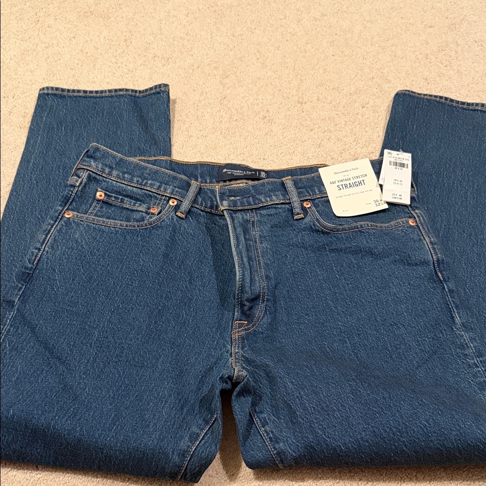 Abercrombie and Fitch Straight Fit Men’s Jeans in Dark Blue